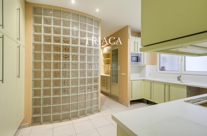 Foto 999047f7-aa8e-475f-8b94-b5a58d4e8ab3. Pis amb calefacció aparcament a Castellana Madrid