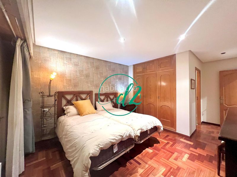 Foto 4cb0e192-3615-4709-bb9d-90690a7ed162. Rent flat with heating parking in Centro Ourense
