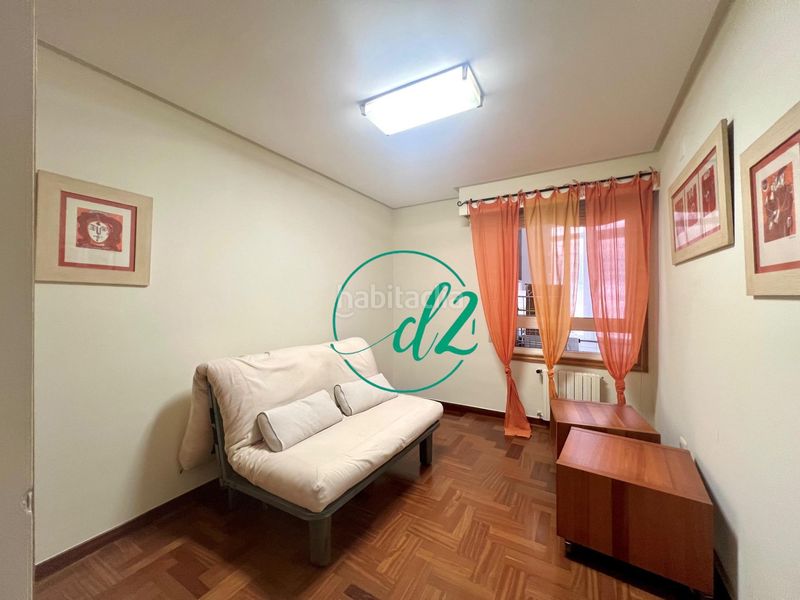 Foto 987ca7ee-6c7c-4ab8-a65c-8da0f5b97c92. Rent flat with heating parking in Centro Ourense