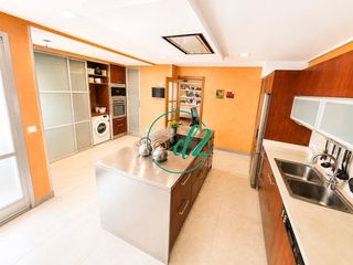Appartamento in Centro. Exclusiva vivienda de más de 180 m2 con garaje en pleno centro.
