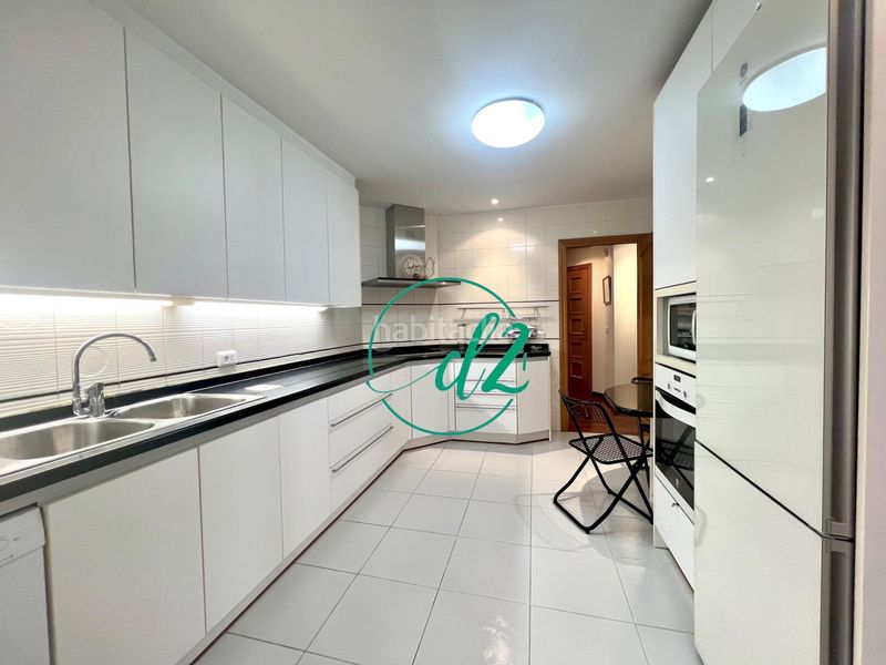 Foto 4f1ee3d6-5fff-40ba-bac4-fc14103c489e. Rent flat with heating in Centro Ourense