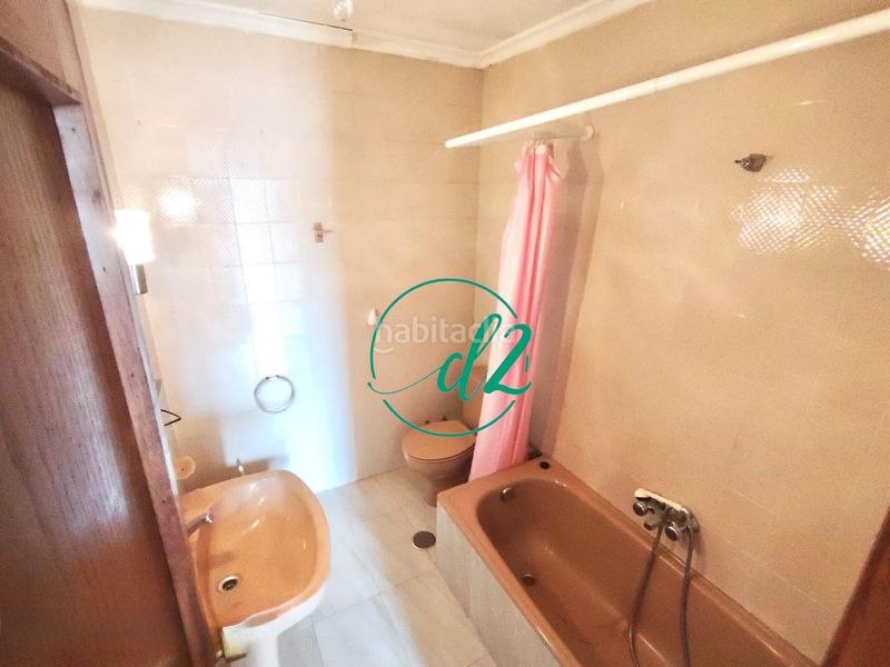 Foto 0e06cb2b-5aaa-49dd-9a98-a47c11515480. Casa amb aparcament a Lobeira