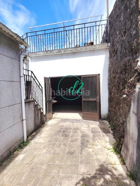 Foto 4eb449e0-f8bd-4a51-95ad-e45c3cc12e70. Casa amb aparcament a Lobeira
