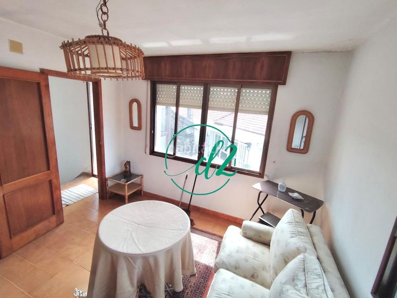 Foto 8d1aba2f-f7ae-427c-95dd-24d8a5ff6dec. Casa amb aparcament a Lobeira
