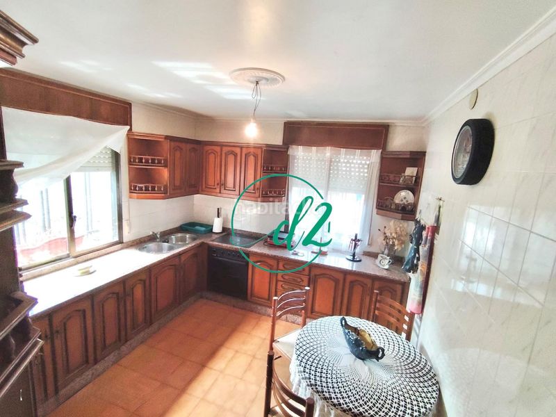 Foto bb104174-147b-4100-9600-16866e53cdd2. Casa amb aparcament a Lobeira
