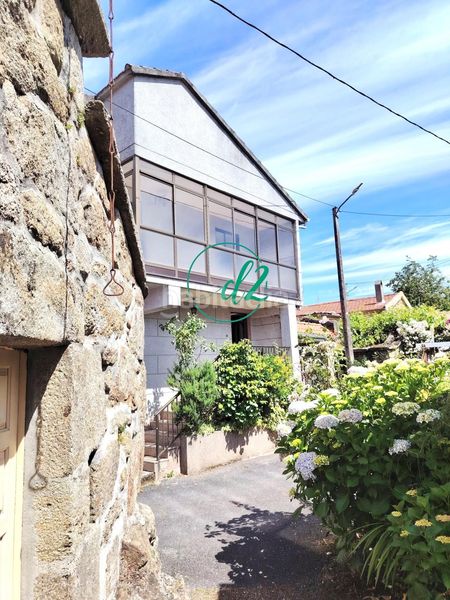 Foto bc7e6025-47bc-4f1b-abaa-5d74d2118bf2. Casa amb aparcament a Lobeira