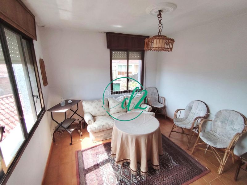 Foto f1d75088-19c8-417e-a154-015a7a109796. Casa amb aparcament a Lobeira