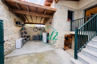 House in Ventiun. Se vende acogedora casa de piedra a escasos 10min del centro de