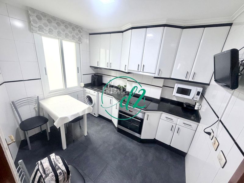 Foto e8489cd6-34bc-4909-bd22-655412b472c5. Rent flat with heating in Centro Ourense