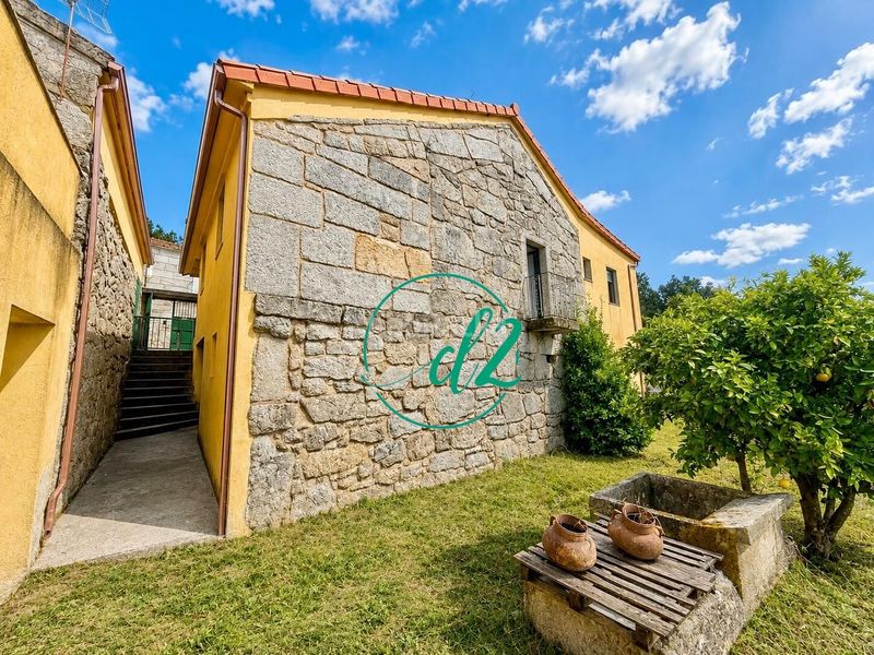 Foto 5df01827-1a3b-4bd7-8f3f-db181791499f. Masia amb calefacció aparcament a Lobios