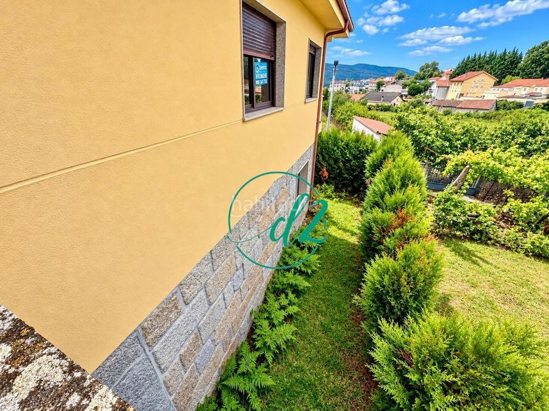 Foto b135f275-dd3c-458e-91ec-bb6ea1e381c6. Casa amb aparcament a Lobios
