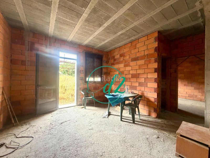 Foto ba9efb67-526d-49e0-823f-4482d3c153f8. Casa amb aparcament a Lobios