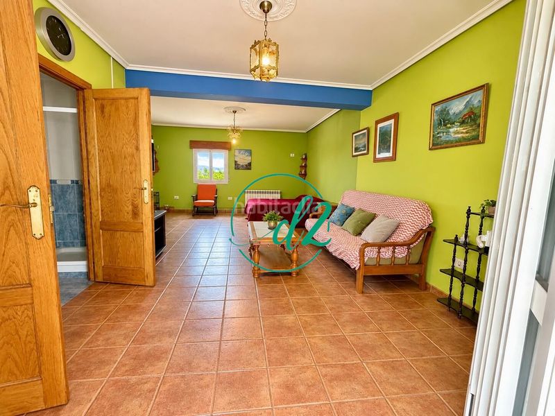 Foto 2269a682-e651-48db-ad70-2644c1f6f205. Casa amb calefacció aparcament a Muíños