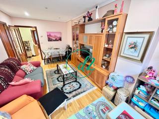 Apartament  Calle calle de alejandro pedrosa. Se vende amplio apartamento con plaza de garaje en alejandro ped