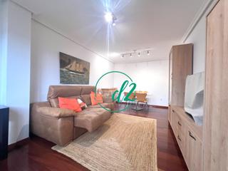 Piso en Universidad. Sintecd2 vende acogedor y luminoso piso con plaza de garaje en l