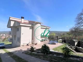 Xalet a Celanova. Sintecd2 vende amplio chalet en parcela de 3.500m con vistas pan