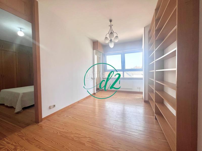 Foto 23d355b3-61aa-4466-be4f-a9a8b1c7d28b. Alquiler piso se alquila amplio y luminoso piso, con calefaccion y agua caliente incluidos en en precio, en el Centro de la ciudad. ref1386 en Ourense