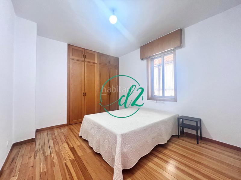 Foto c405b5e5-2a4c-4217-9501-39725321f82e. Alquiler piso se alquila amplio y luminoso piso, con calefaccion y agua caliente incluidos en en precio, en el Centro de la ciudad. ref1386 en Ourense