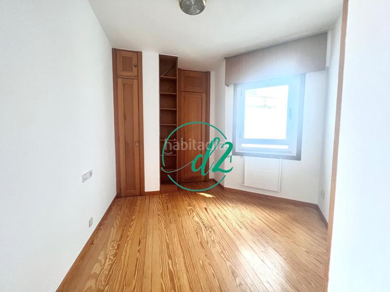 Foto cd7532c3-c70f-4bdd-bf2a-56c86a8a5077. Alquiler piso se alquila amplio y luminoso piso, con calefaccion y agua caliente incluidos en en precio, en el Centro de la ciudad. ref1386 en Ourense