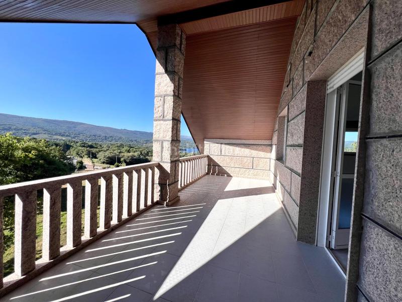 Foto 0fed419f-6efc-4438-80f4-52a33d09f45f. Casa amb calefacció aparcament a Bande