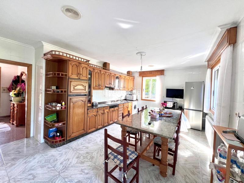 Foto c77bf614-c6d2-4f15-84f4-79ec0f293cda. Casa amb calefacció aparcament a Bande