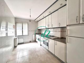 Appartement à Casco Viejo. Se vende luminoso piso con plaza de garaje en el casco historico