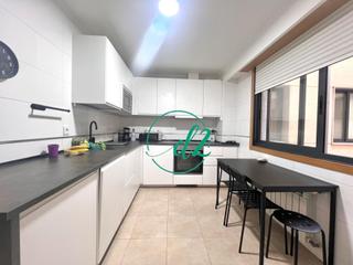 Apartament a San Rosendo. Se vende apartamento seminuevo con plaza de garaje y bodega en o