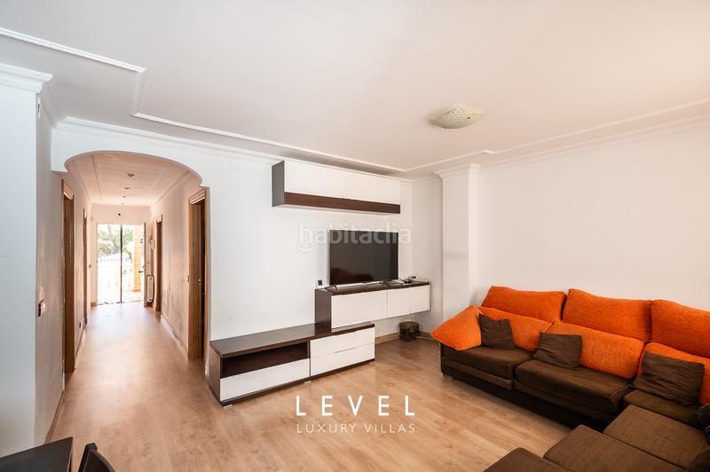 Foto 0d4a0c44-d5e7-4c33-8b9c-4e8042afaa9e. Xalet amb calefacció piscina a Zona Avenida Alta - Auditorio Torrent