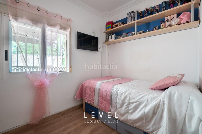 Foto 166f4a1f-720f-4496-adfe-420f222af174. Xalet amb calefacció piscina a Zona Avenida Alta - Auditorio Torrent