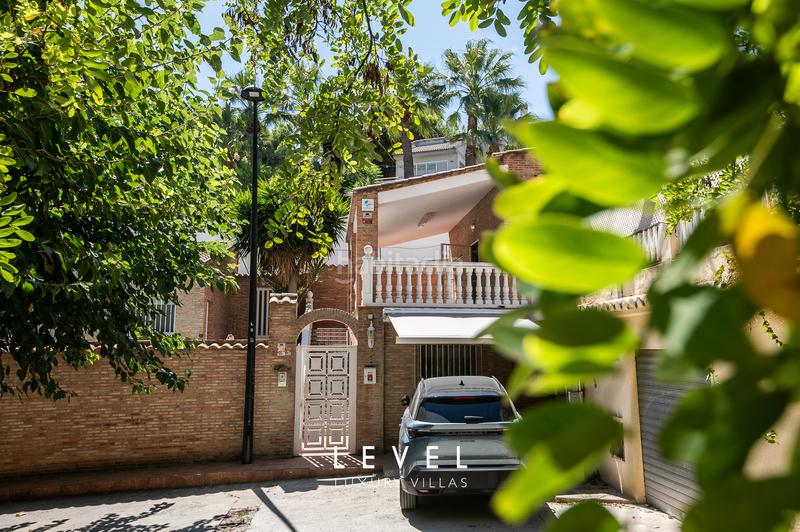 Foto 1b7839cb-63e4-40d9-9cc6-ba6051fe2ef9. Xalet amb calefacció piscina a Zona Avenida Alta - Auditorio Torrent