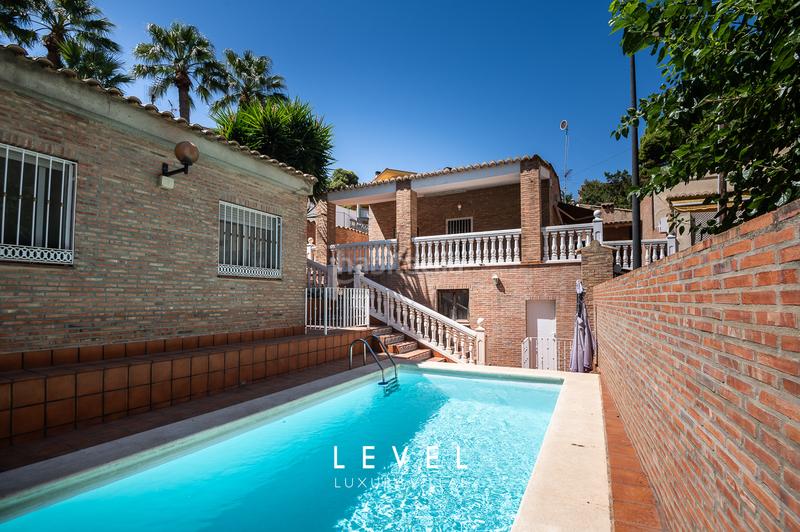 Foto 2b7976bf-a15d-41d0-b99c-29dcfd89513f. Xalet amb calefacció piscina a Zona Avenida Alta - Auditorio Torrent