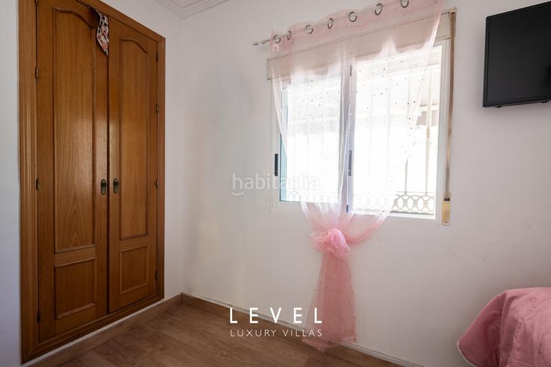 Foto 4d4279d3-8b11-4a38-8aad-6c43752bb051. Xalet amb calefacció piscina a Zona Avenida Alta - Auditorio Torrent