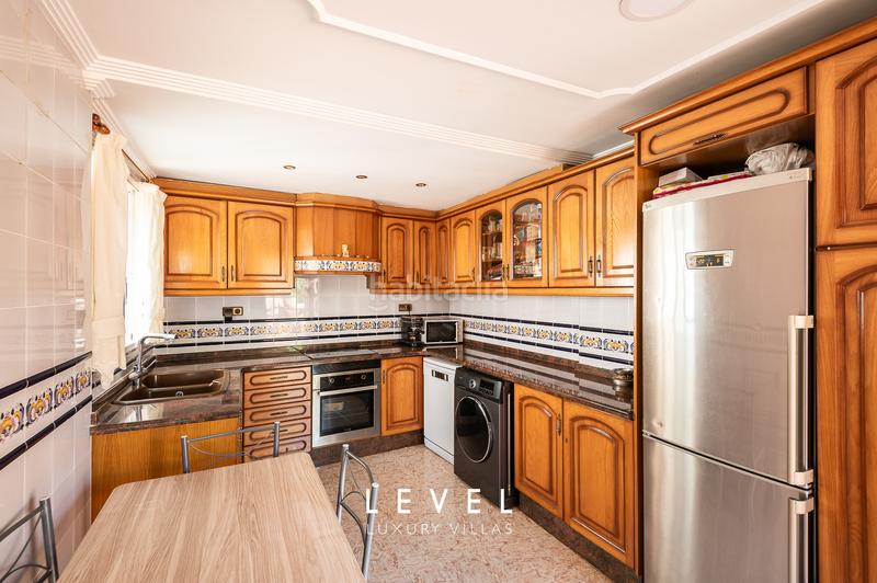 Foto bae6b589-570c-4f17-b86c-215469a596d5. Xalet amb calefacció piscina a Zona Avenida Alta - Auditorio Torrent