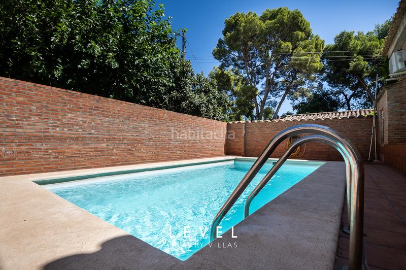 Foto c2f99757-8954-4c7c-8b1f-88cdaafd0980. Xalet amb calefacció piscina a Zona Avenida Alta - Auditorio Torrent