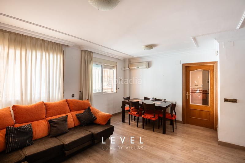 Foto d3c9e6cb-ddb0-482a-98a9-cdb8f2948d0e. Xalet amb calefacció piscina a Zona Avenida Alta - Auditorio Torrent