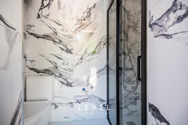 Foto ef1a3f4b-69d8-49a9-8016-693b0a0699a3. Xalet amb calefacció piscina a Zona Avenida Alta - Auditorio Torrent