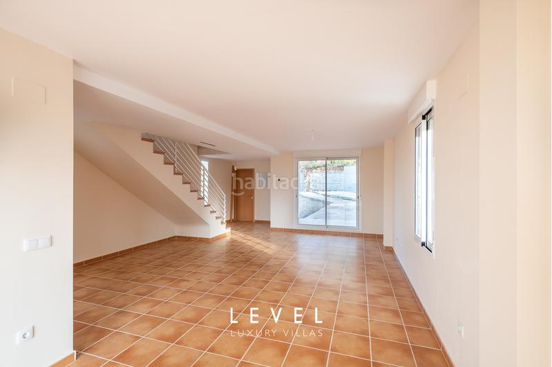 Foto 017d9f9d-0712-43f7-b59a-e1a8987b7cbf. Chalet en calle nacar 5 urb,Las Pedrizas en Las Pedrizas Chiva