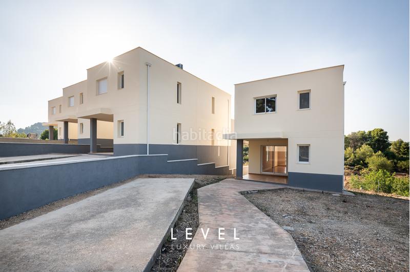 Foto 2de9ab4b-9d34-45ac-b14c-5cbad71183b3. Chalet en calle nacar 5 urb,Las Pedrizas en Las Pedrizas Chiva