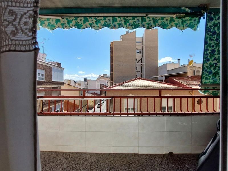 Foto b7447398-416f-4484-84aa-5d605e1d0295. Pis a Plaza Castelar - Mercado Central Elda