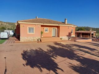 Haus  Partida el pino. Chalet con magníficas vistas y gran parcela, en partida el pino