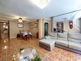 Etagenwohnung en Calle general prim 2. Amplia vivienda de 4 dormitorios en alicante  calle general prim