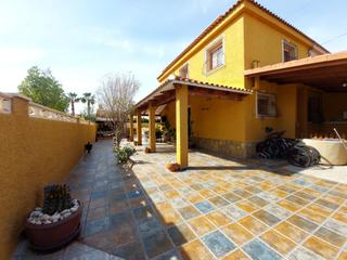 Casa pareada en Orquideas las 4. Casa  chalet independiente en venta en paseo de las orquídeas 4a