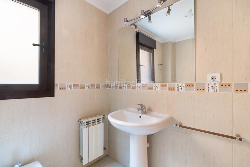 Foto f5e5ec0a-b0a1-4de2-a31d-0e3ab83d1e80. Etagenwohnung mit heizung in El Quiñón Seseña