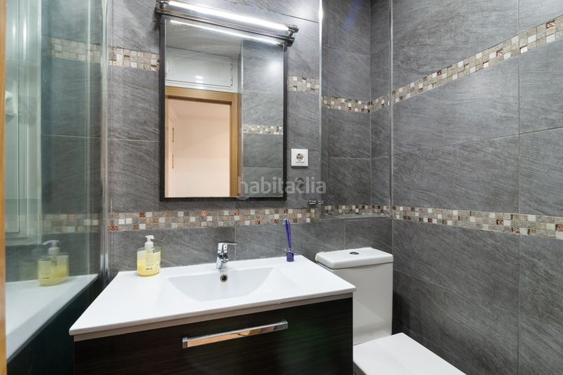 Foto 5f4e2487-fc62-4ddf-82f7-0942c8257941. Apartment with heating in Cortes-Huertas Madrid