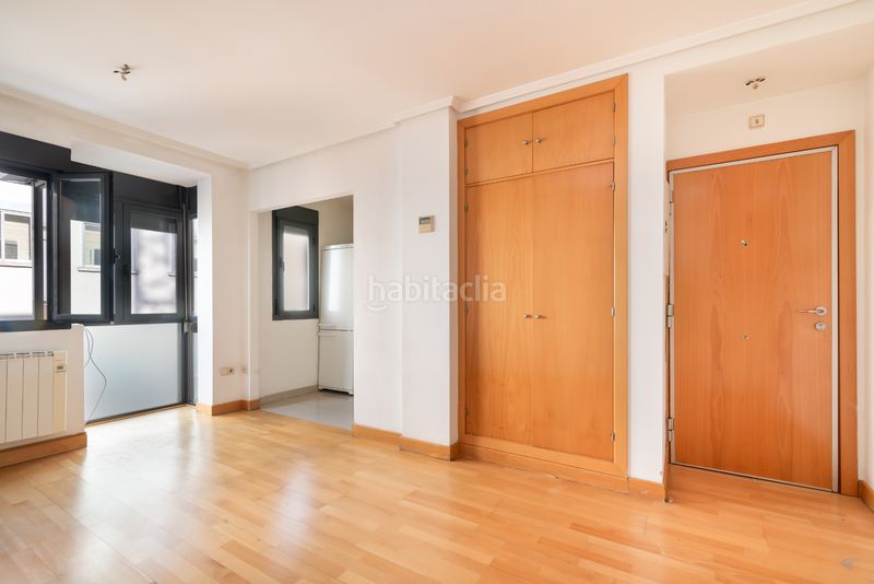 Foto 5f7d8277-9c1d-4cd0-be3a-570af8133862. Apartament amb calefacció a Bellas Vistas Madrid