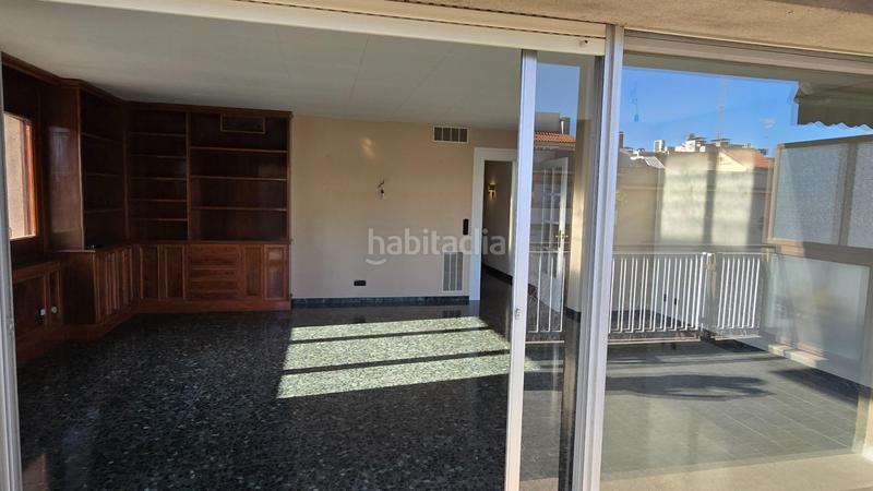 Foto ffcc3181-0acc-4a46-a83f-ab564fb014ea. Location appartement avec parking dans Centre Mataró
