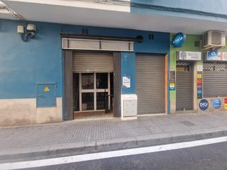 Lloguer Local Comercial a Astilleros - La Paz  - Loreto - El Corte Inglés. Se alquila amplio local comercial en segunda aguada