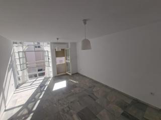 Rent Flat  Plaza de josé suárez. Alquiler de vivienda en pleno centro de san fernando