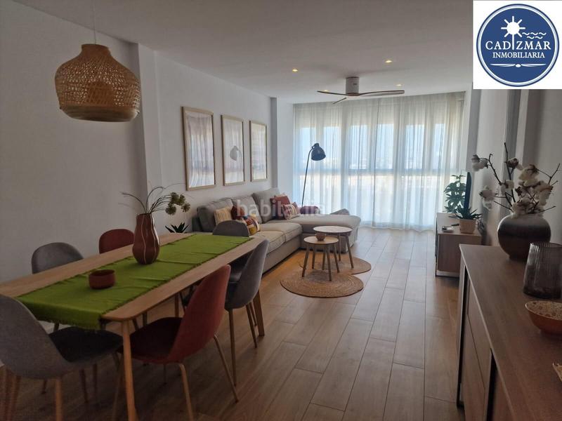 Foto 592bc064-975c-430e-b3f5-28f462183e2a. Rent flat in Paseo Marítimo - San José - La Laguna Cádiz