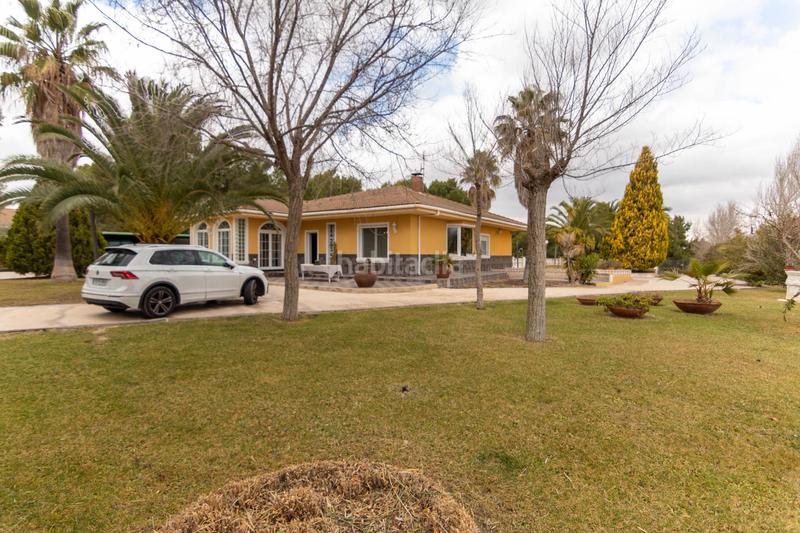 Foto 38ec7d7f-0459-404a-81c7-a29f40281d9b. Chalet mit heizung parking pool in San Crispín-Huerta Nueva-Estación Elda